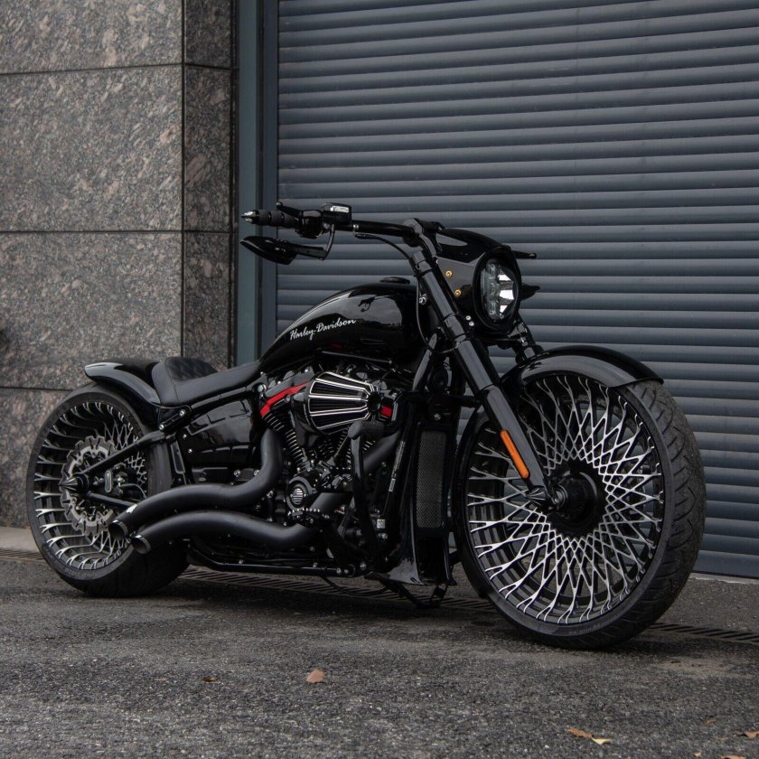 Harley davidson breakout 280