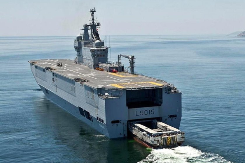 Вертолетоносцы Мистраль