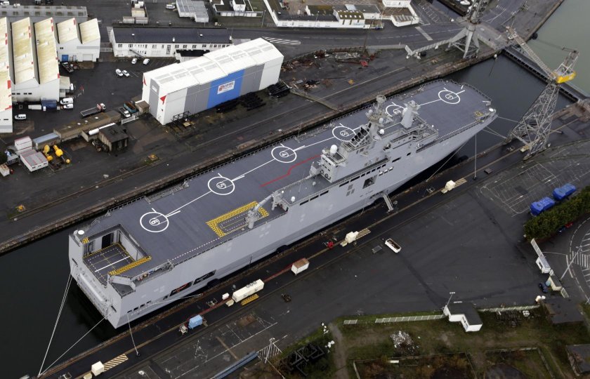 Универсальный десантный корабль Мистраль