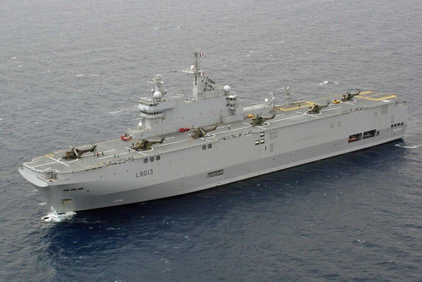 Универсальный десантный корабль Мистраль