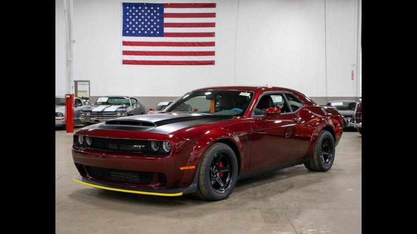 Додж Челленджер srt Demon