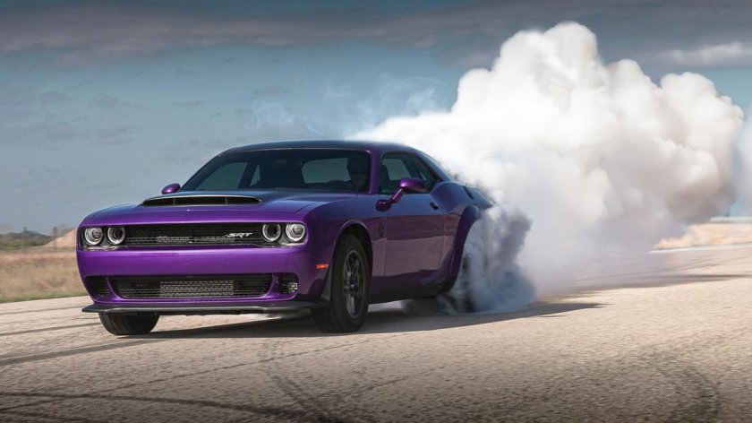 Dodge challenger hellcat
