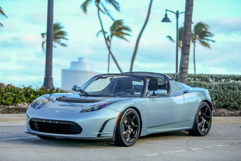 Tesla Roadster 2021