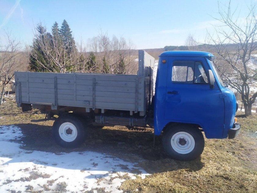 УАЗИК 3303 голубой