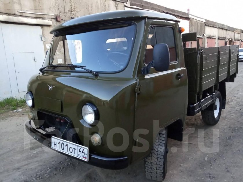 УАЗ 3303 бортовой