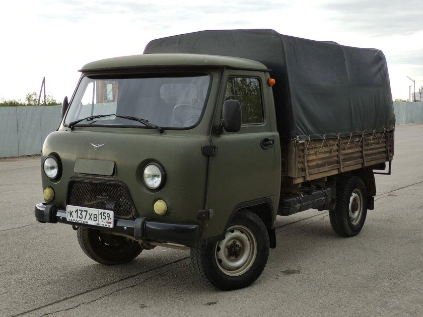 Уаз грузовой бортовой 330365