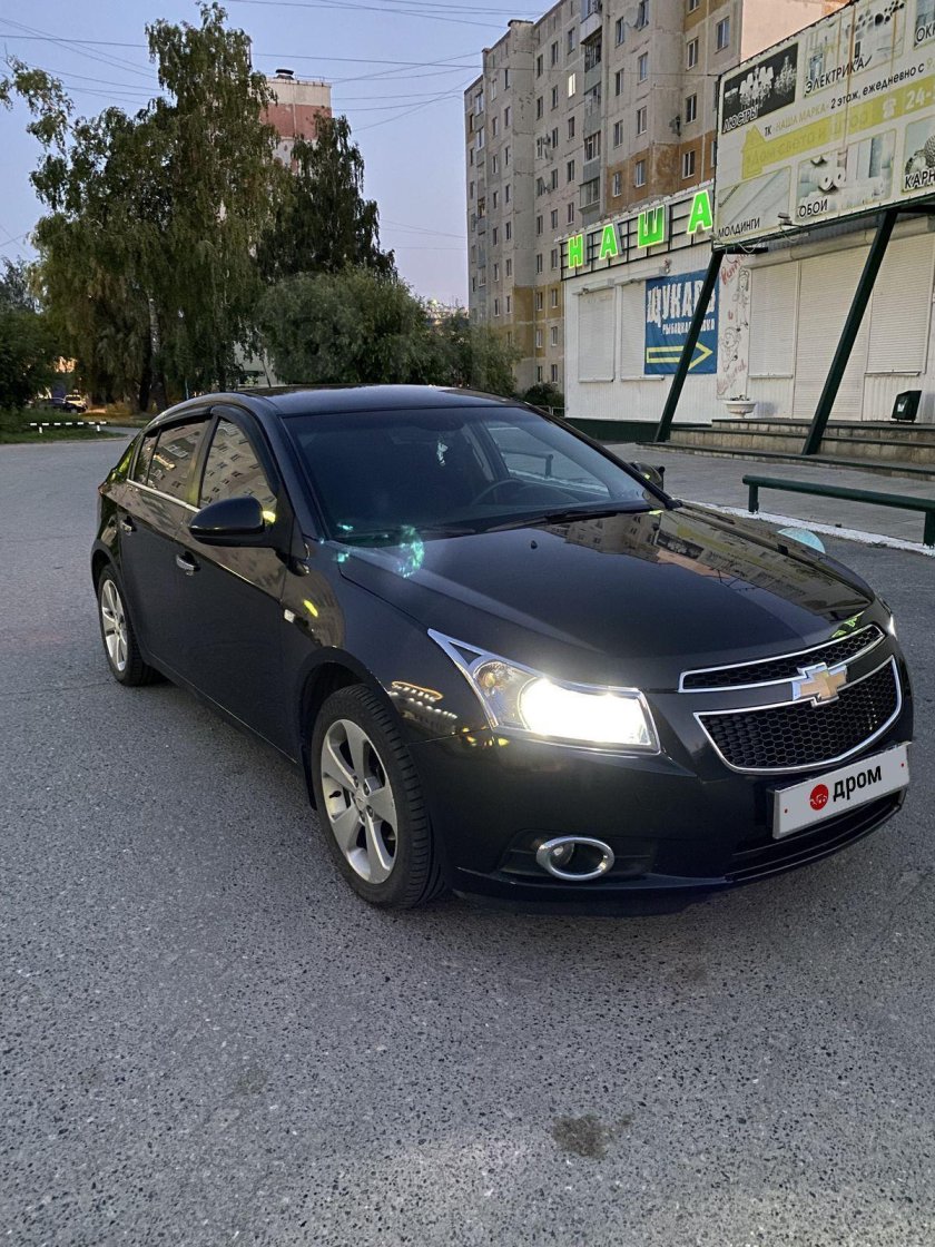Chevrolet Cruze темная вишня