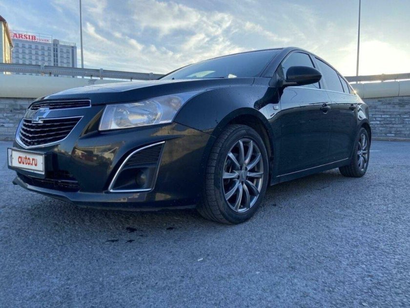 Toyota Crown athlete 2015