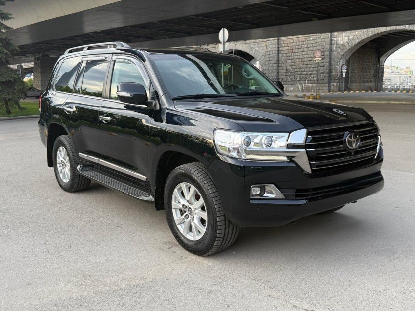 Toyota land cruiser 200 series