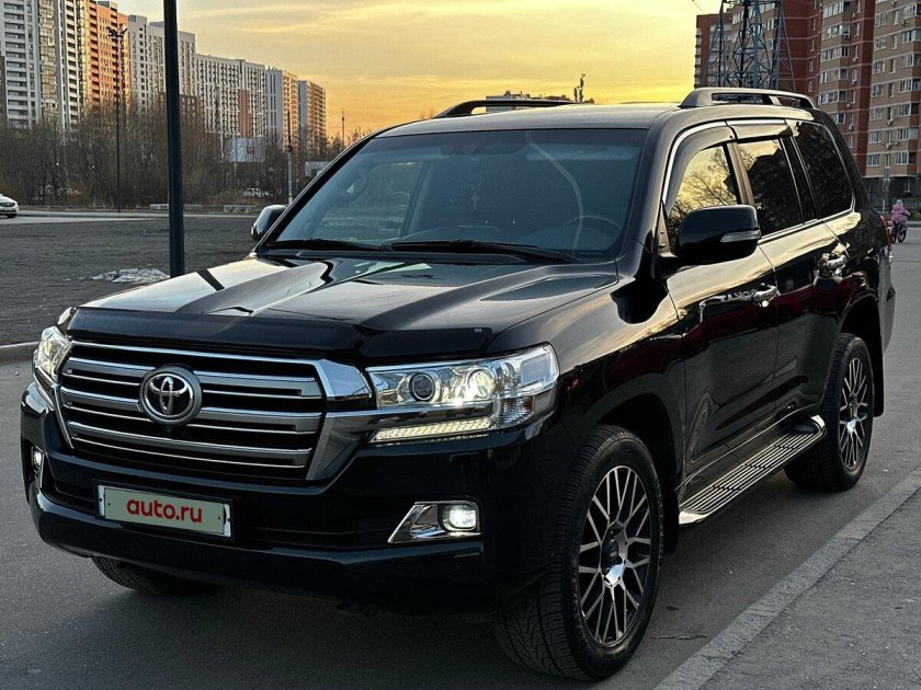 Тойота ленд крузер 200 рестайлинг 2