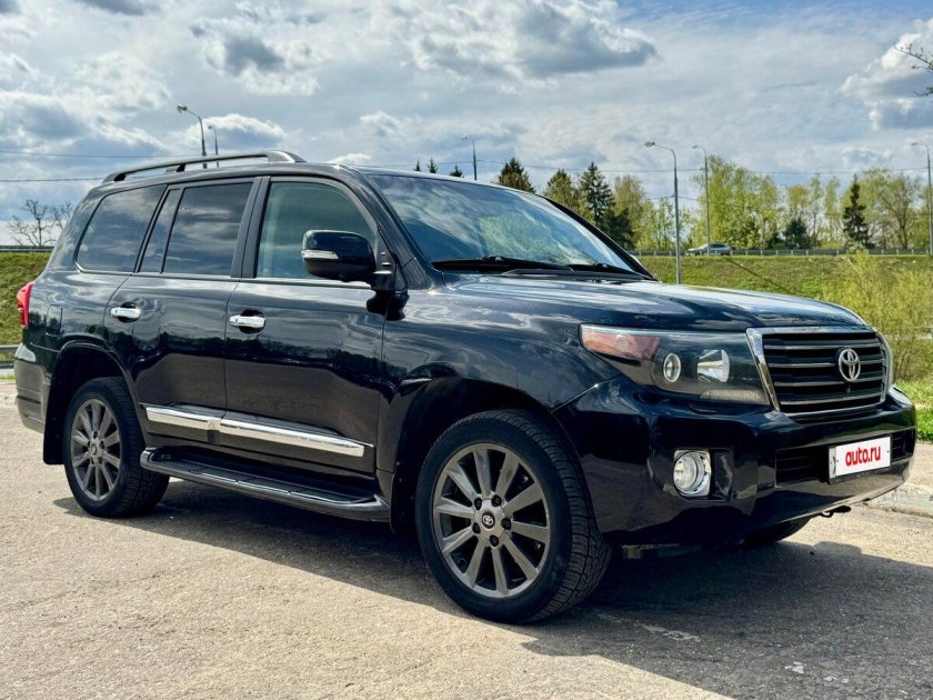 Тойота ленд крузер 2015