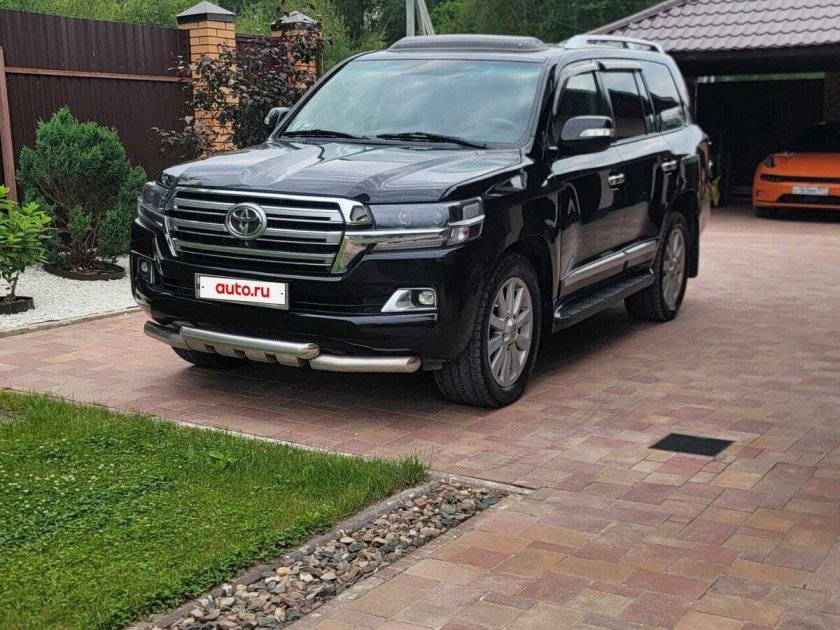 Тойота ленд крузер 200 2017