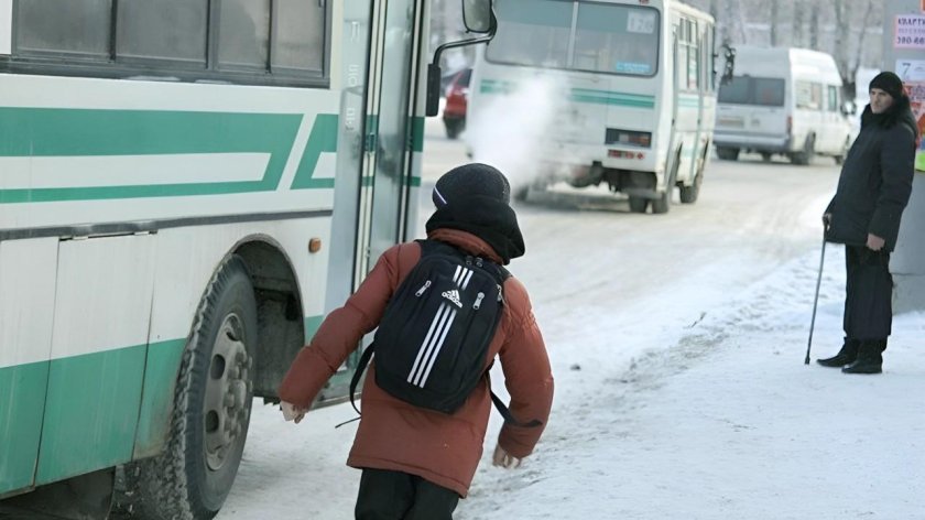 Высадили ребенка из автобуса