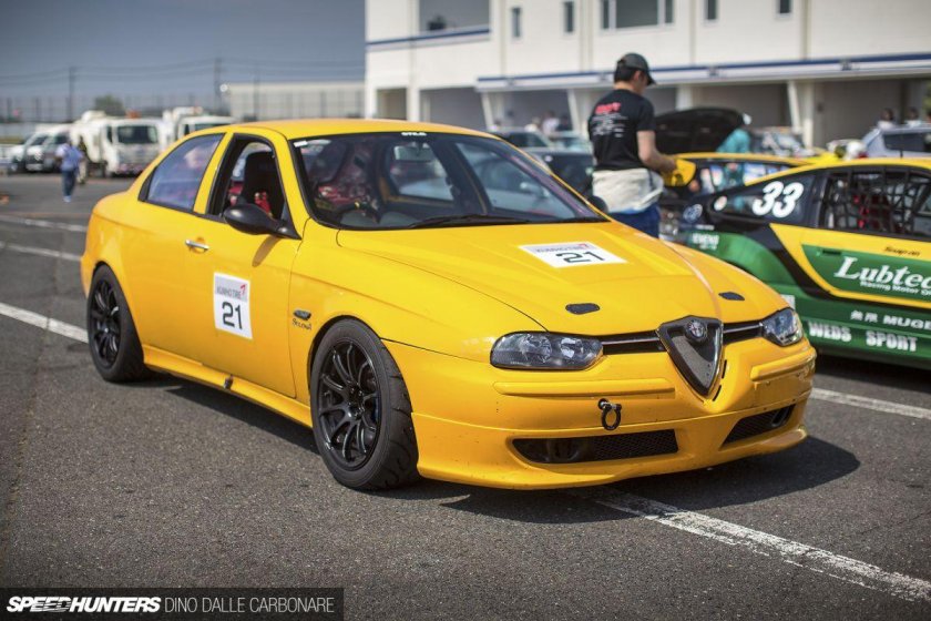 Alfa Romeo 156 Yellow