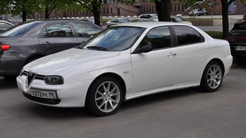 Alfa Romeo 156 белая