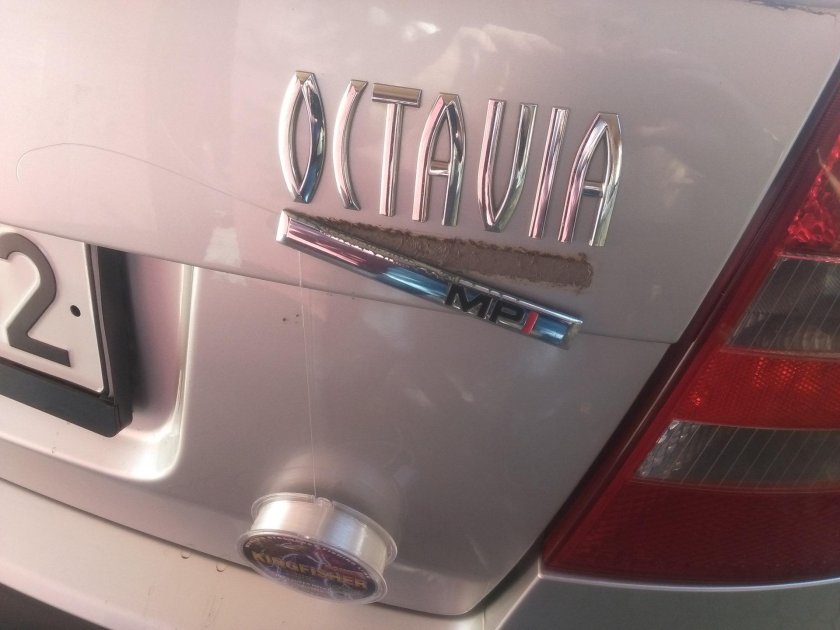 Skoda Octavia a5 шильдик