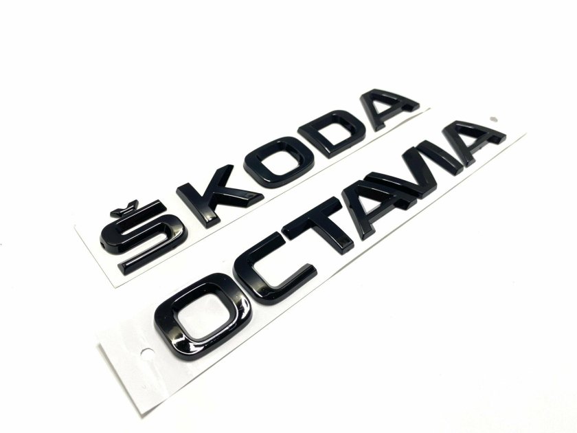 Шильдик Skoda Octavia черный