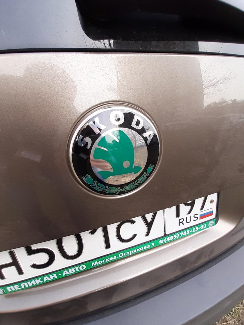 Шкода Йети шильдик