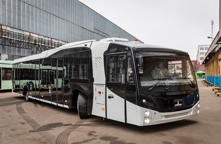 Перронный автобус МАЗ 271