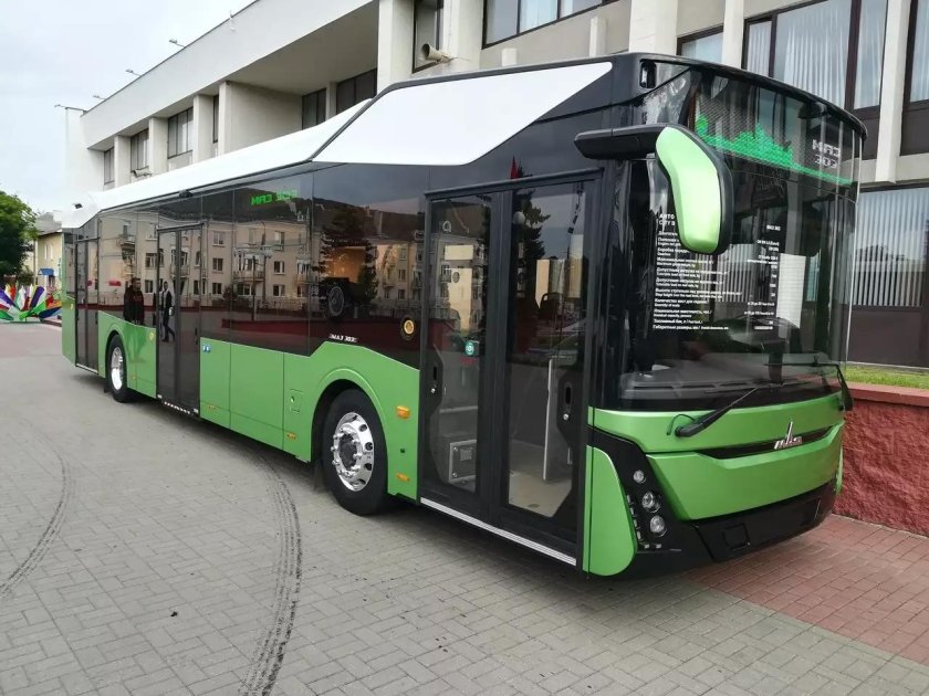 МАЗ-303 автобус