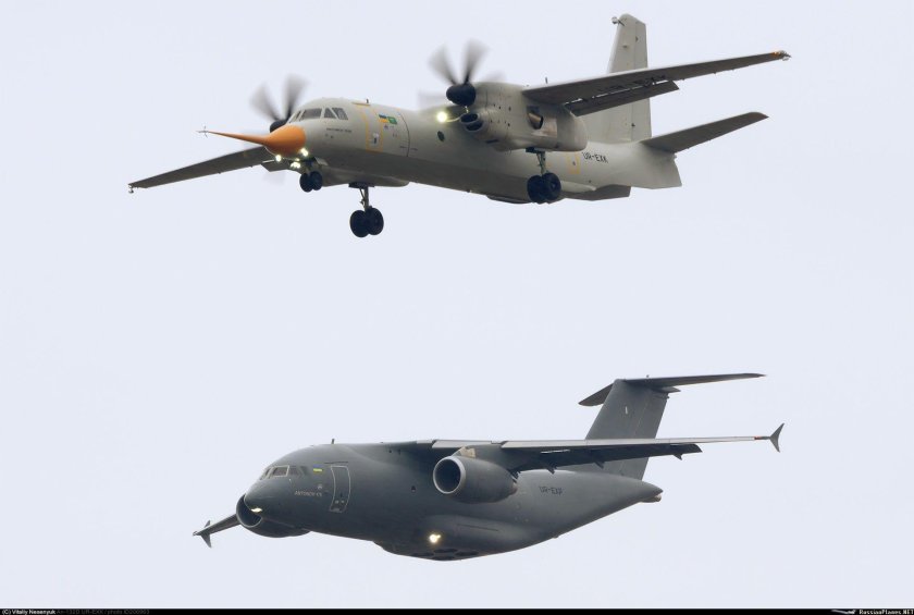 Самолет АН-132d