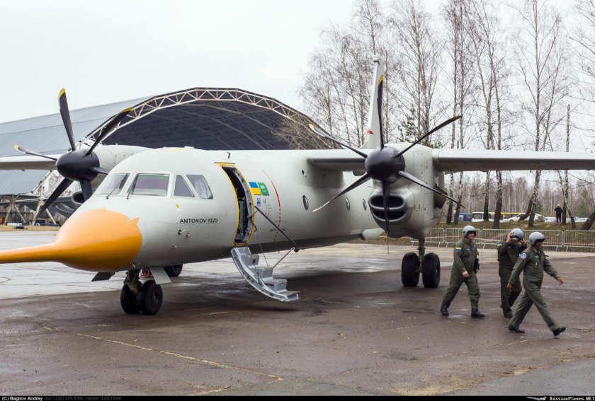 Антонов АН-132d