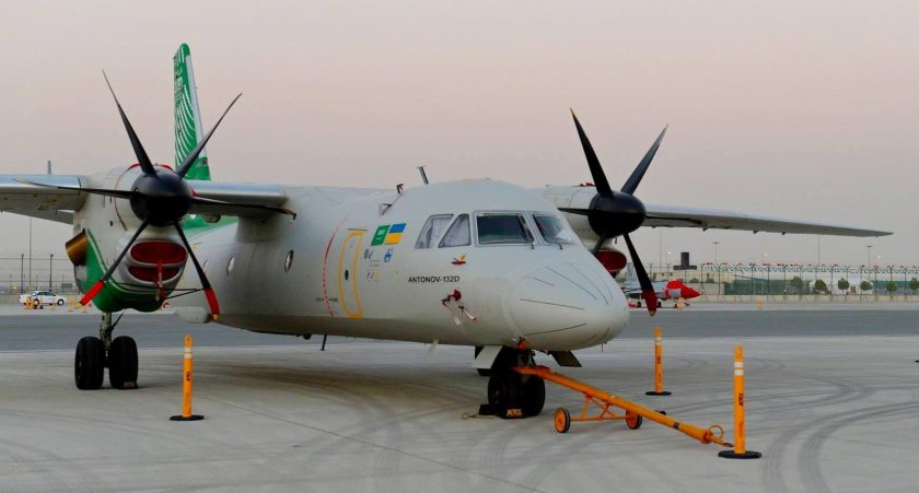 Самолет АН-132d