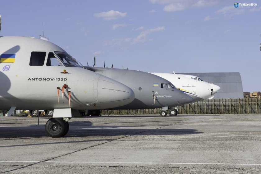 Антонов АН-132d