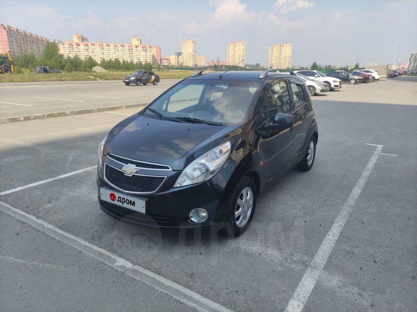 Chevrolet spark 2012 черный