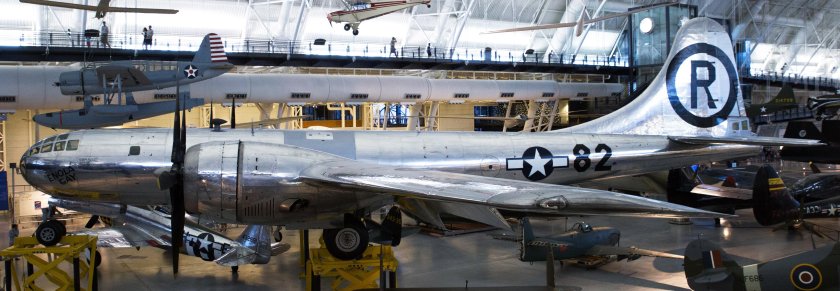 Энола Гейтс самолет