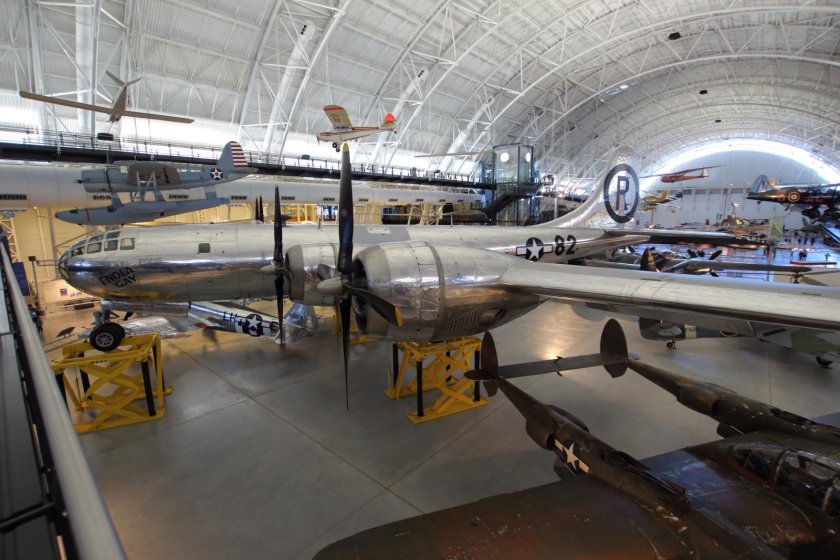 Энола Гейтс самолет