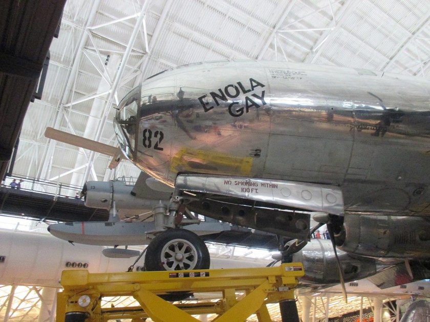 Энола Гейтс самолет