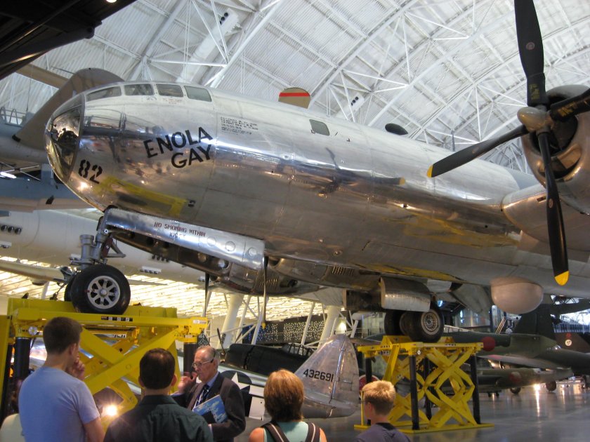 Энола Гейтс самолет