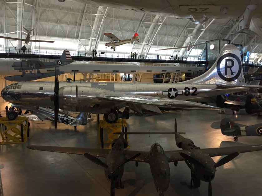 Энола Гейтс самолет