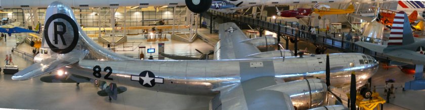 Энола Гейтс самолет