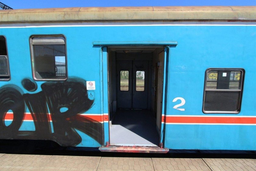 Низкопольный электропоезд в мире чешский