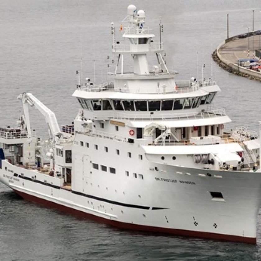 НИС янтарь пр.22010