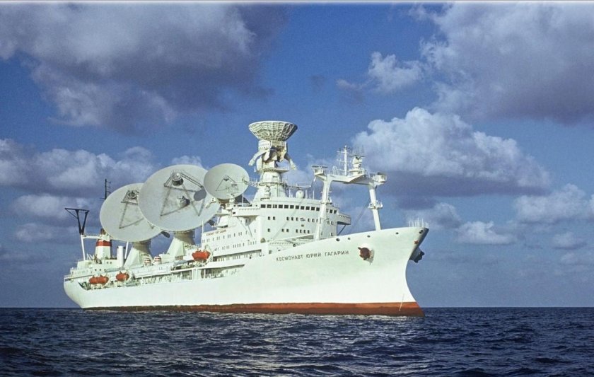Космонавт Юрий Гагарин судно