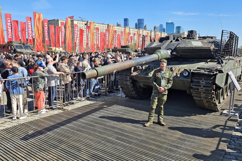 Выставка трофейной техники на поклонной горе