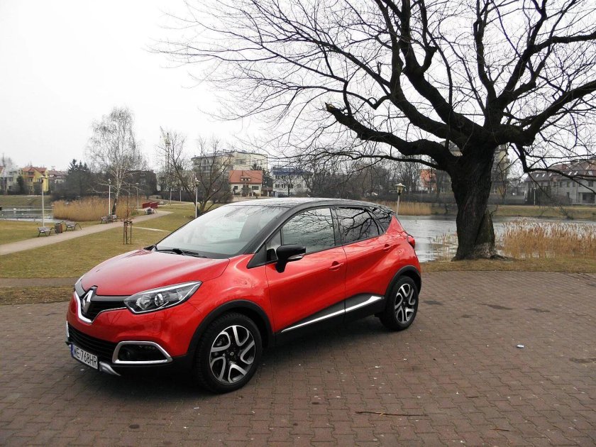 Рено Каптур красно черный