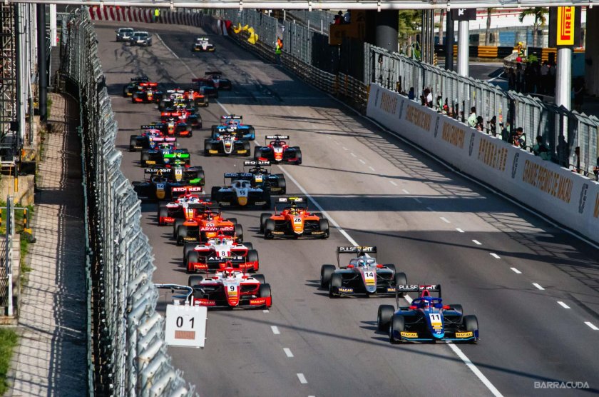 Formula 3 race