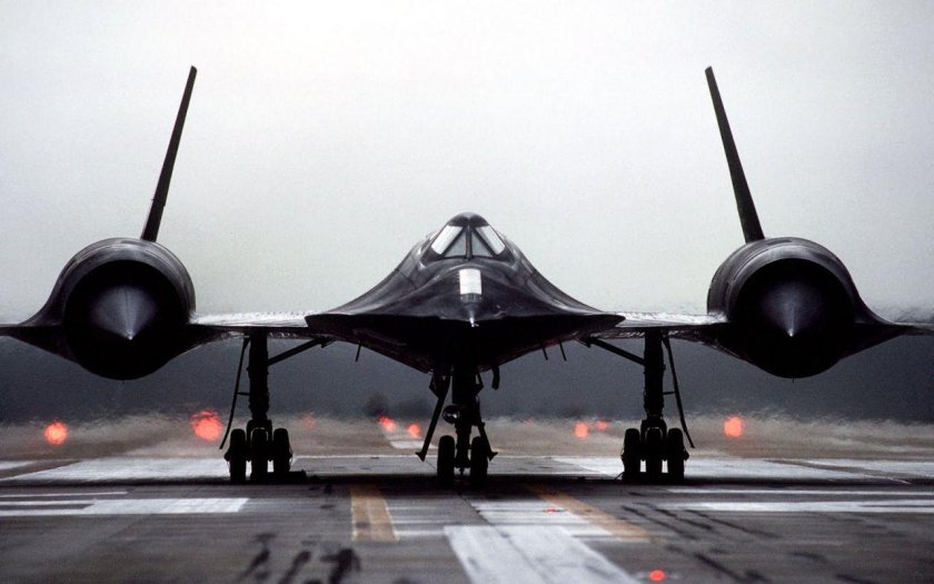 Самолет SR-71 Blackbird