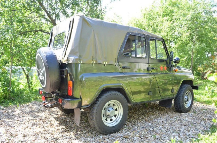 Новый УАЗ 469 тентованный