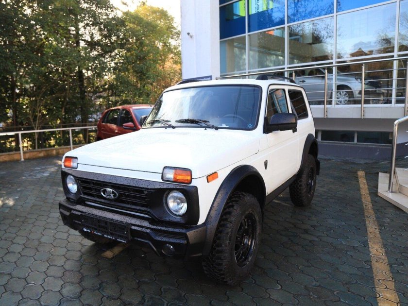 Нива 212140 Бронто