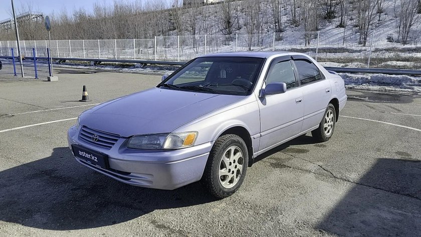 Toyota camry gracia 1999