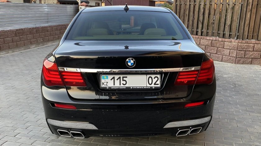 Bmw 750 li xdrive