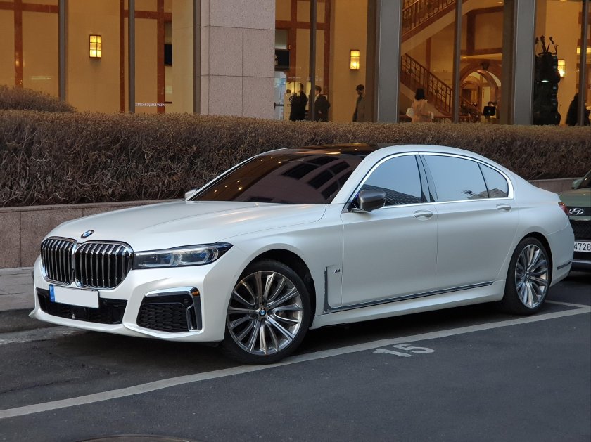BMW m760li g12