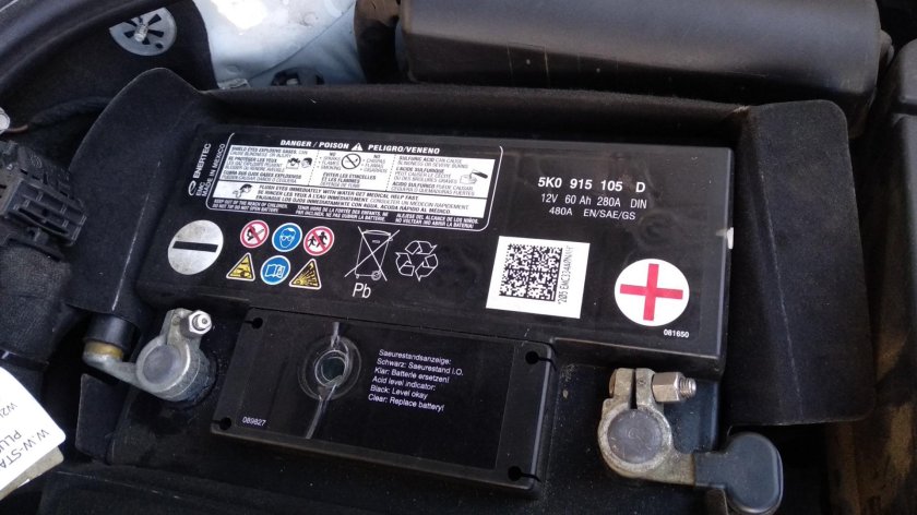 VW Jetta 5 1.6 АКБ