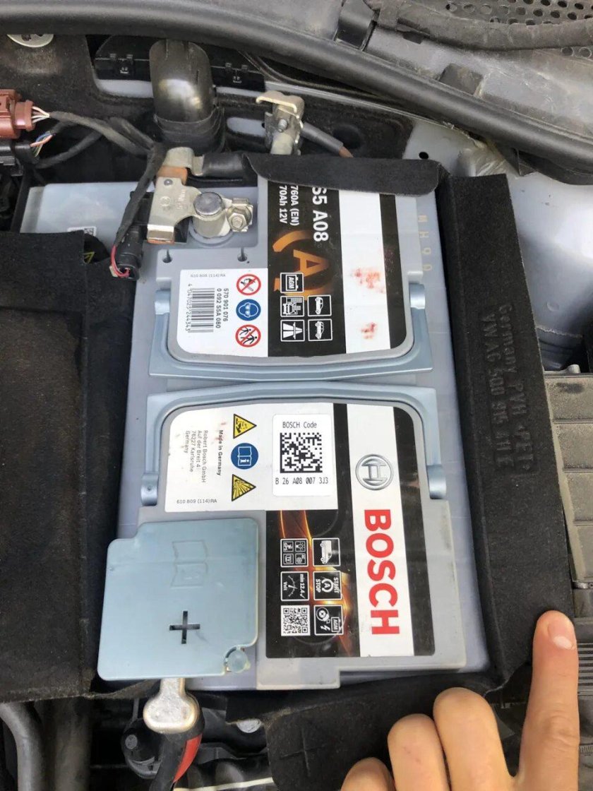 АКБ на Фольксваген гольф 2001 2.0