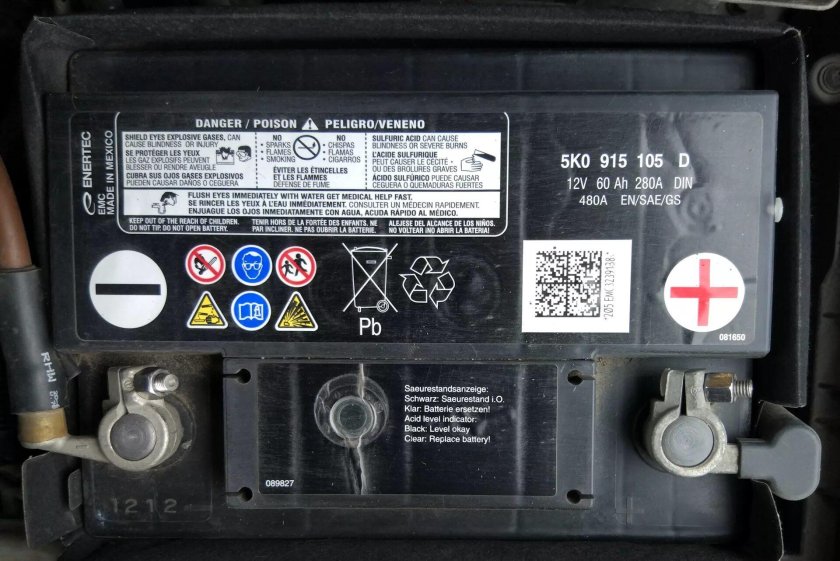 АКБ Фольксваген Джетта 2012